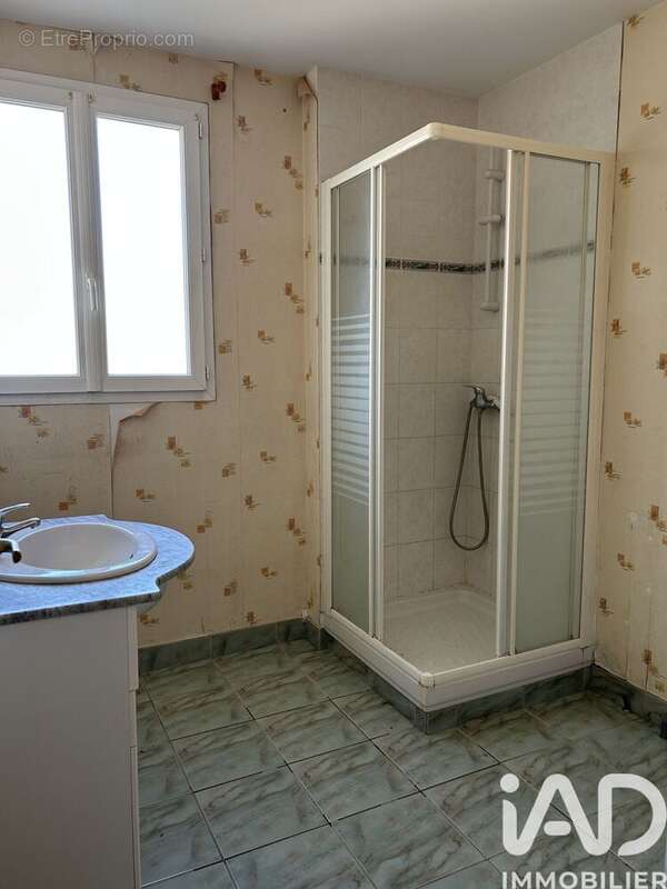 Maison 78 m² à Issoudun  - photo 9