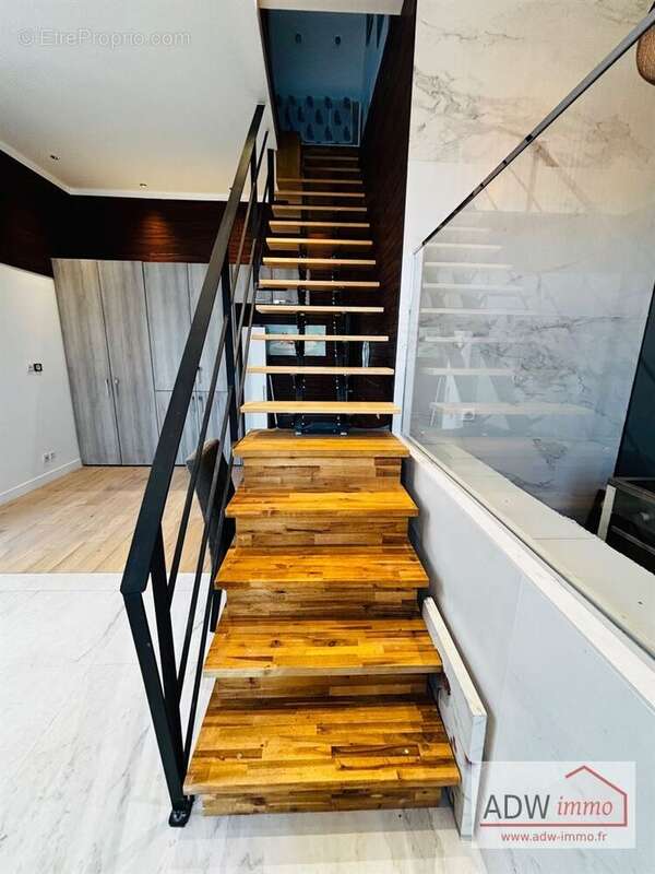 Maison à MANDRES-LES-ROSES