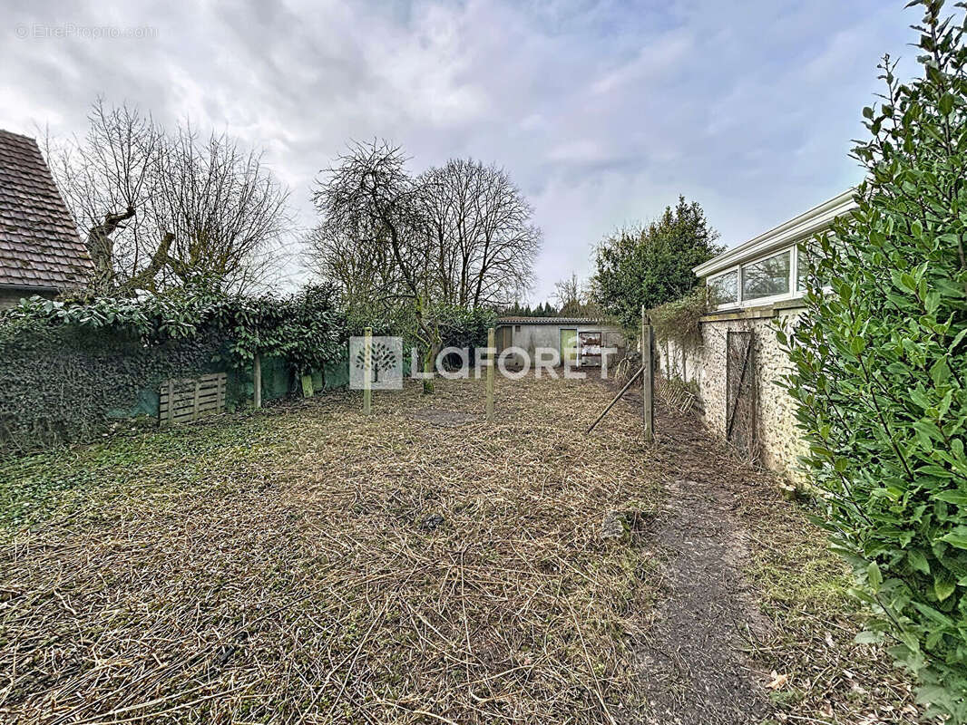 Maison à MEZIERES-EN-VEXIN