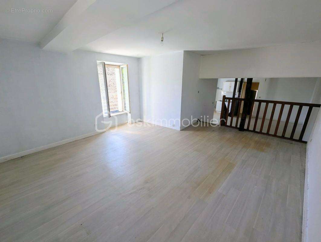 Immeuble de rapport situé au centre ville de Fougères 35300 - photo 2