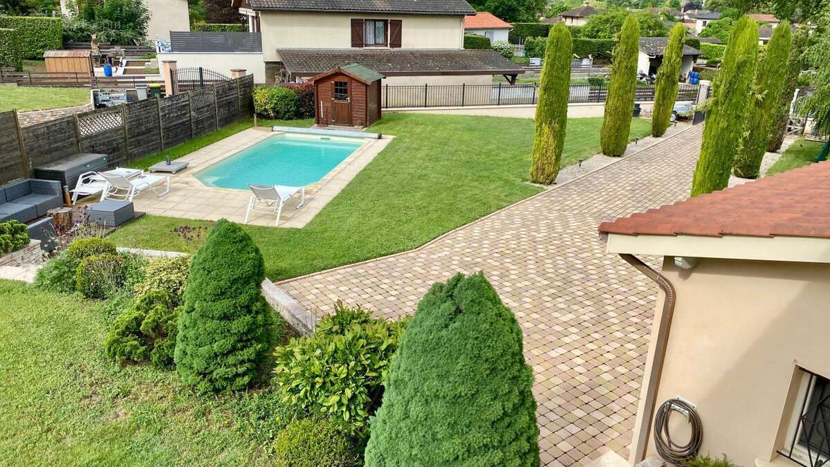 Maison à FONTAINES-SAINT-MARTIN
