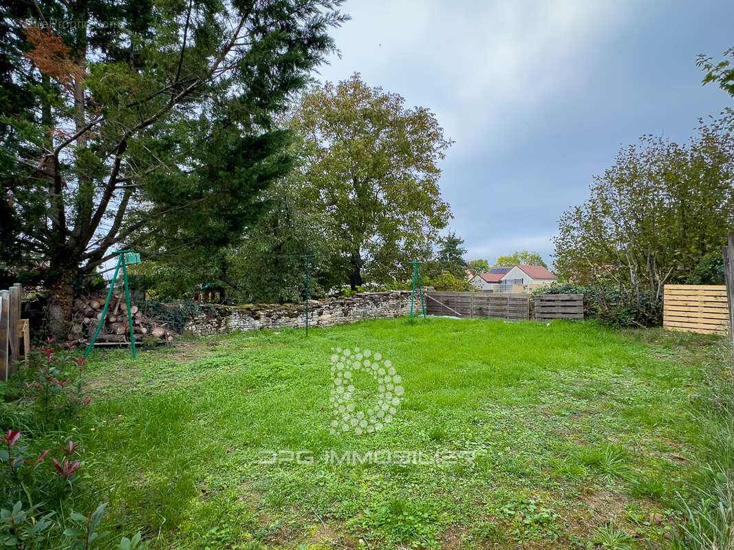 Maison de caractère de 1815 de 308 m2 avec Studio indépendant - photo 15