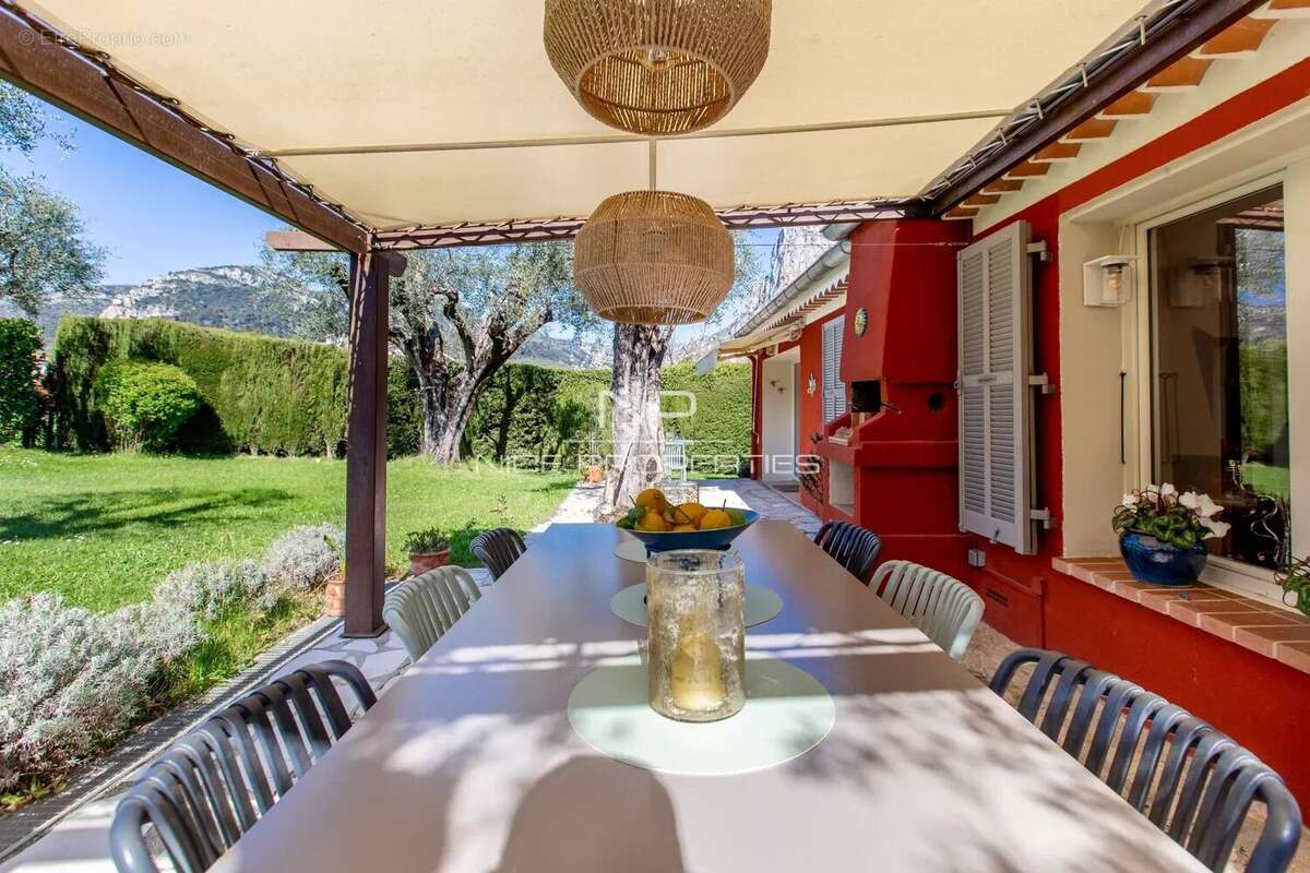 Maison à SAINT-JEANNET