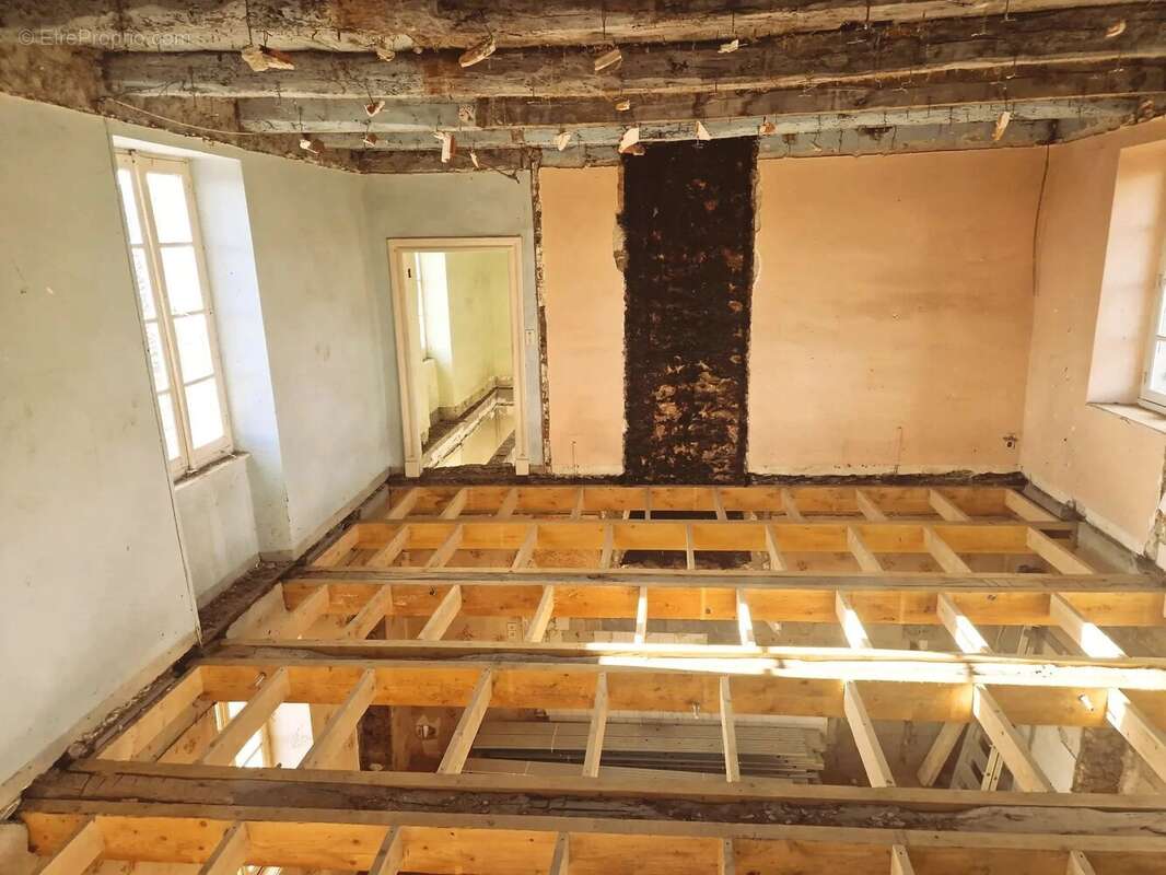 Maison à LA SALVETAT-PEYRALES