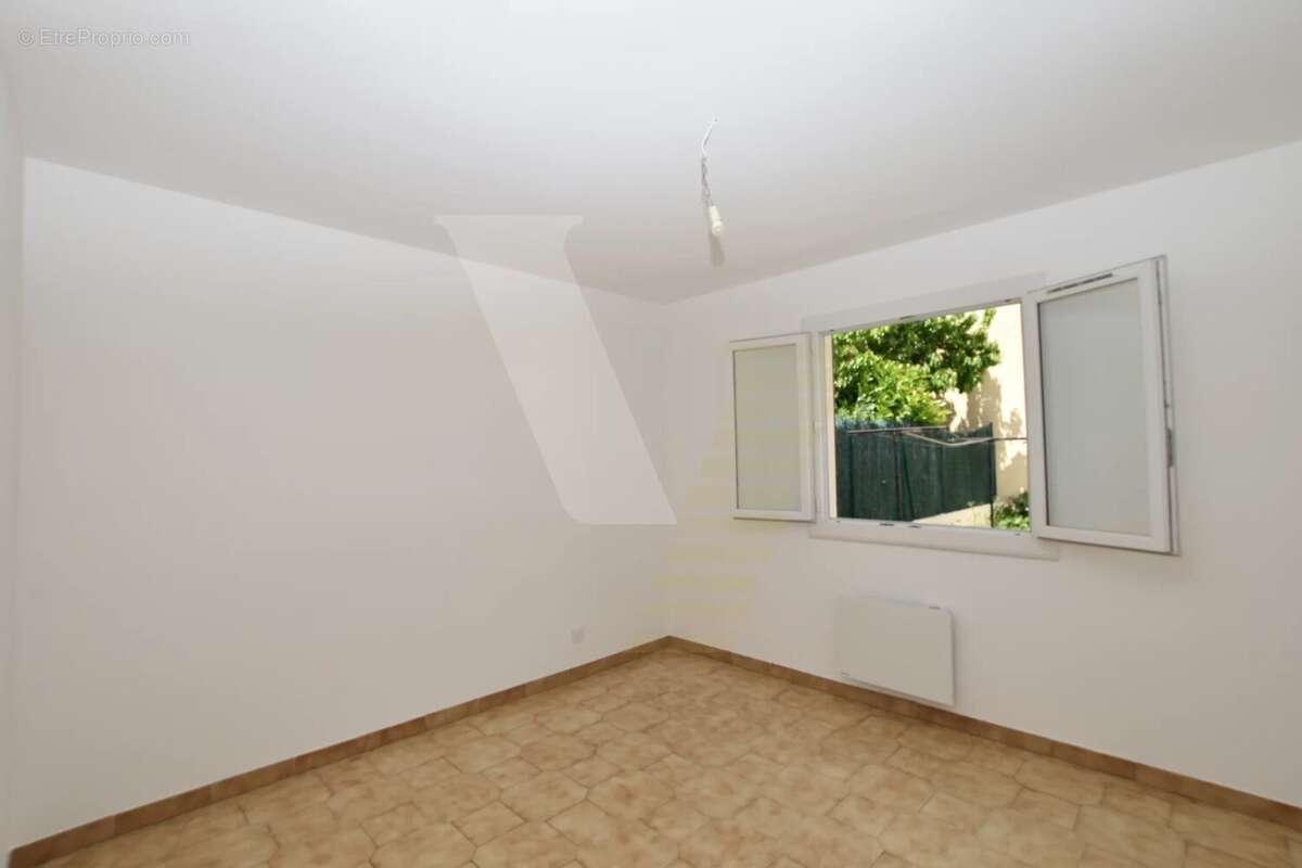 Maison à VILLENEUVE-LES-BEZIERS