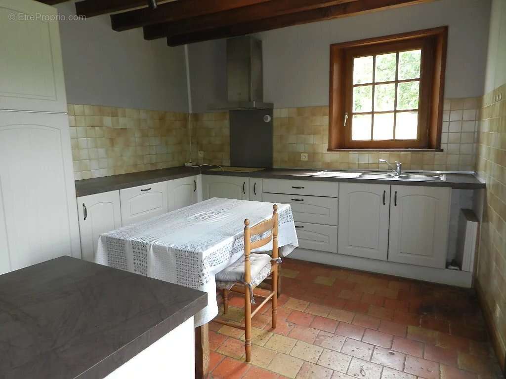 Maison à SAINT-PIERRE-SUR-DIVES