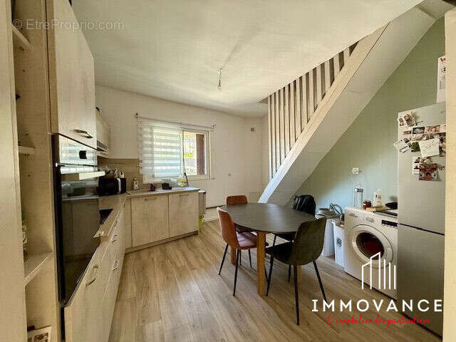 Appartement à LE CRES