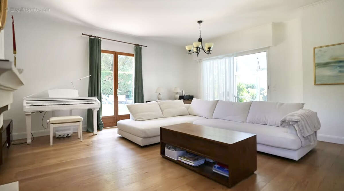 Maison à SAINT-RAPHAEL