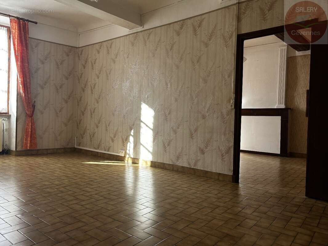 Appartement à LASALLE