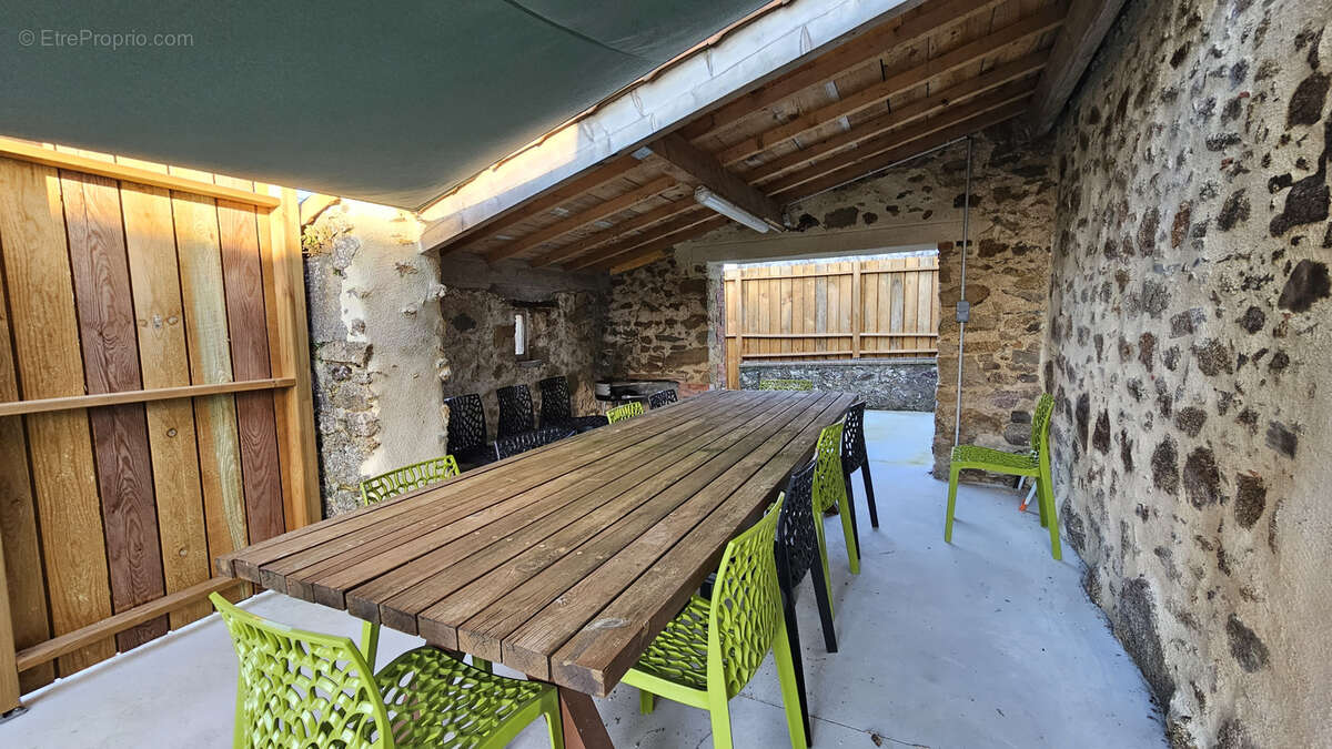 Maison à LES HERBIERS