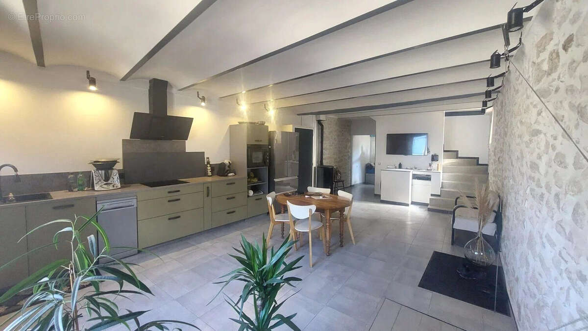 Maison à BARJAC