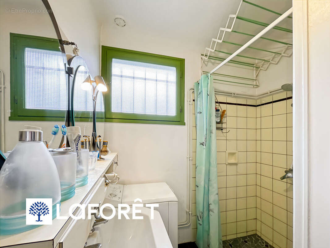 Maison à SAINTE-GENEVIEVE-DES-BOIS