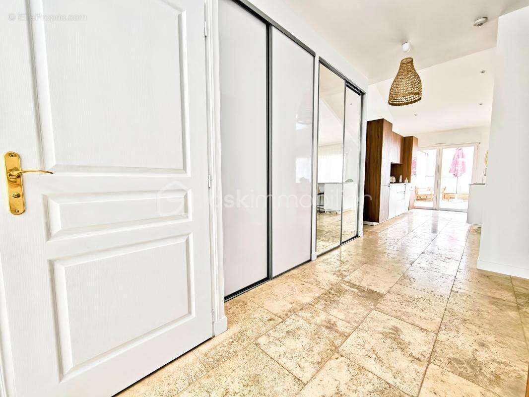 Coup de Cœur — Splendide Villa T6 d'Exception (180,29 m²) - photo 7