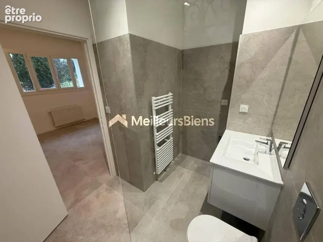 Cannes-Maréchal Juin : 3-4 pièces rénové atypique, jardin et terrasse - photo 9