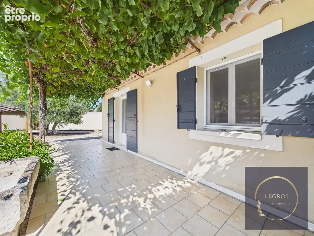 À vendre   Villa d’exception de plain-pied avec gîte indépendant à Graveson - photo 10