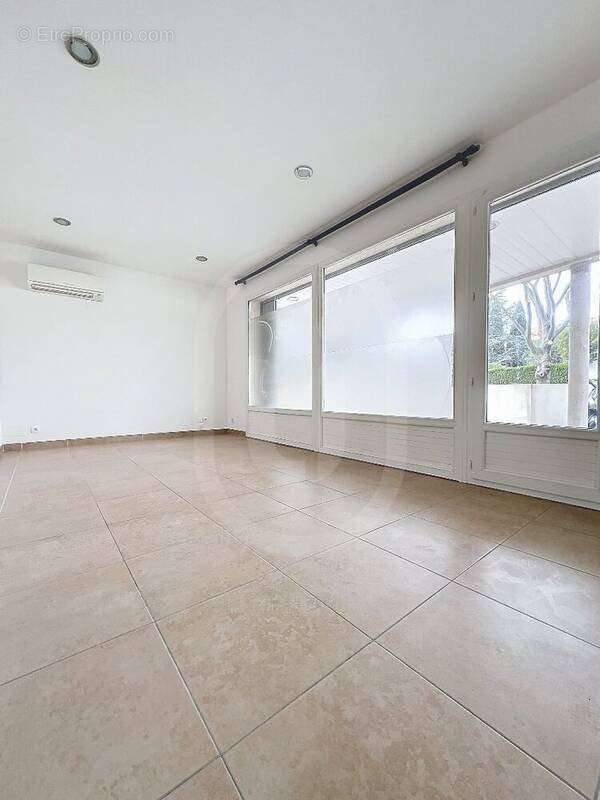 Appartement à LE CRES