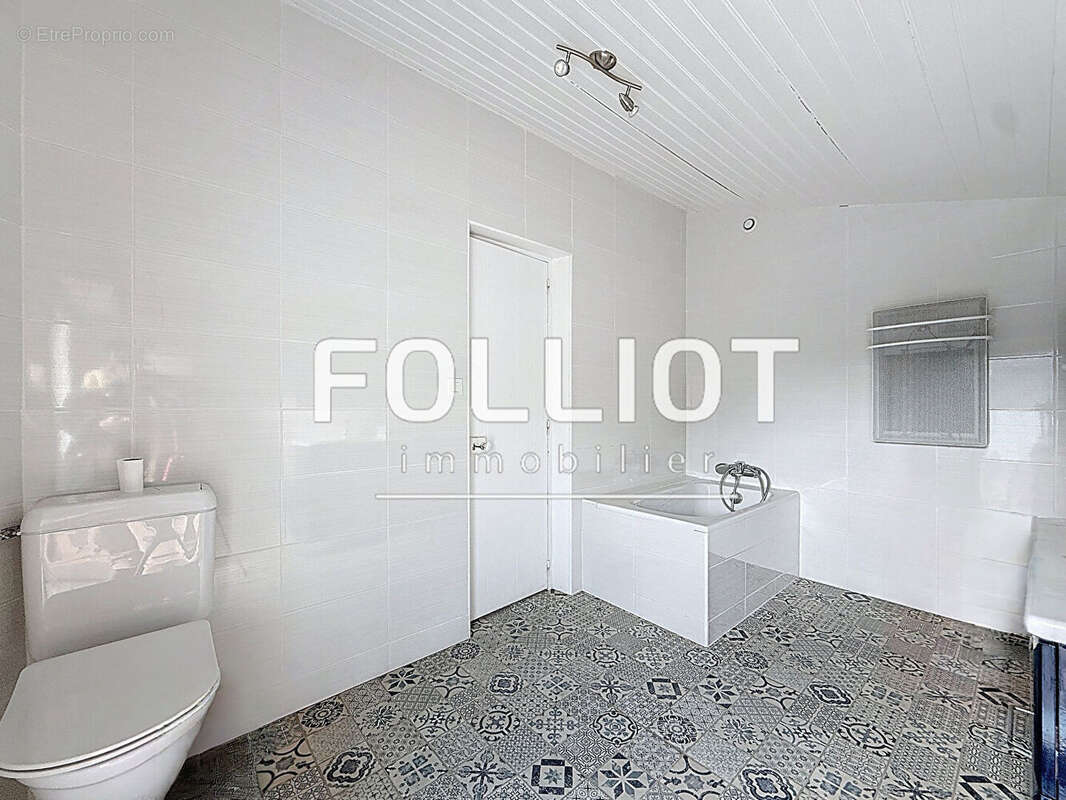 Maison à SAINT-PAIR-SUR-MER