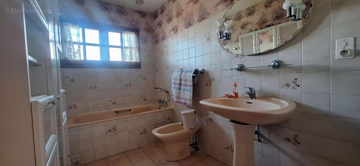 Maison 131 m² à Courris  - photo 8