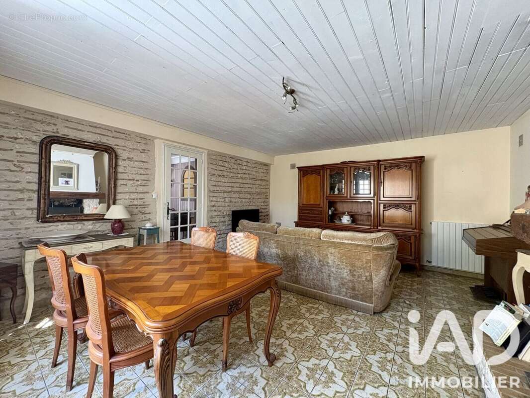 Maison 118 m² à Saint-Andre-Et-Appelles  - photo 6