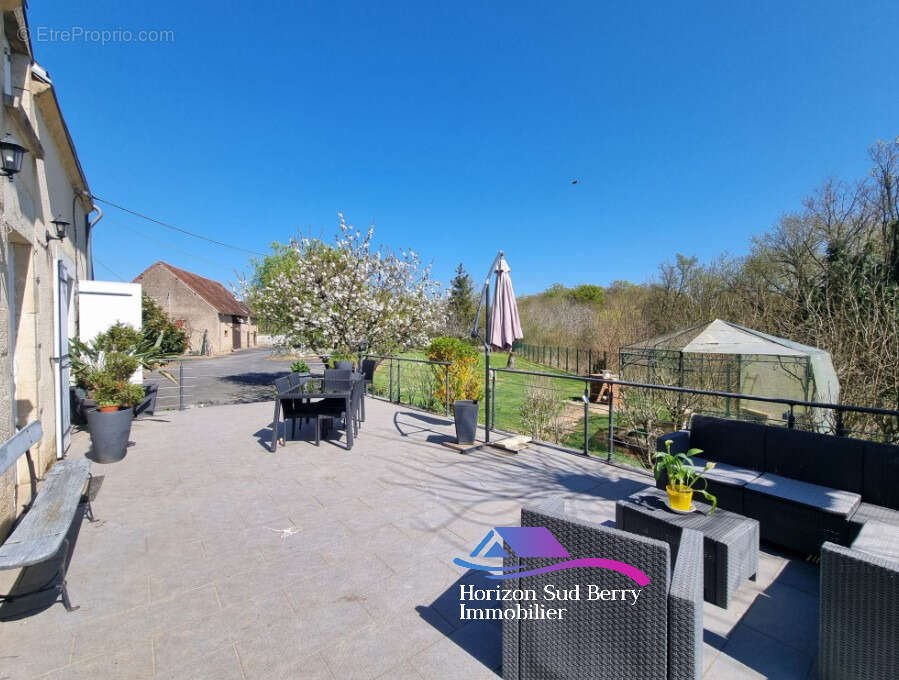 Maison à CHASSIGNOLLES