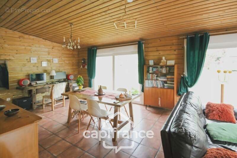 Proche SAINT-QUENTIN (02) : terrain de loisir 3200 m² au bord de l’Oise avec Chalet et potentiel locatif - photo 8