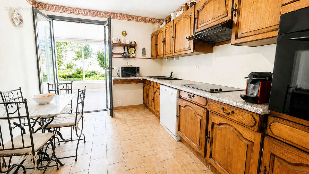 Maison à LA DESTROUSSE