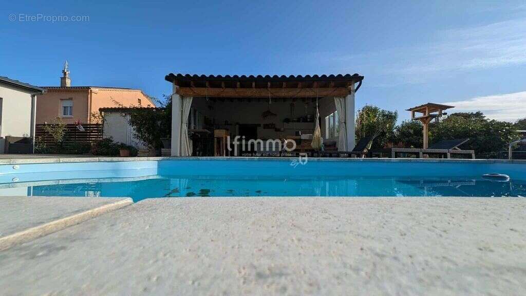 Maison 4 faces rénovée avec grand terrain, piscine et cuisine d' - photo 16