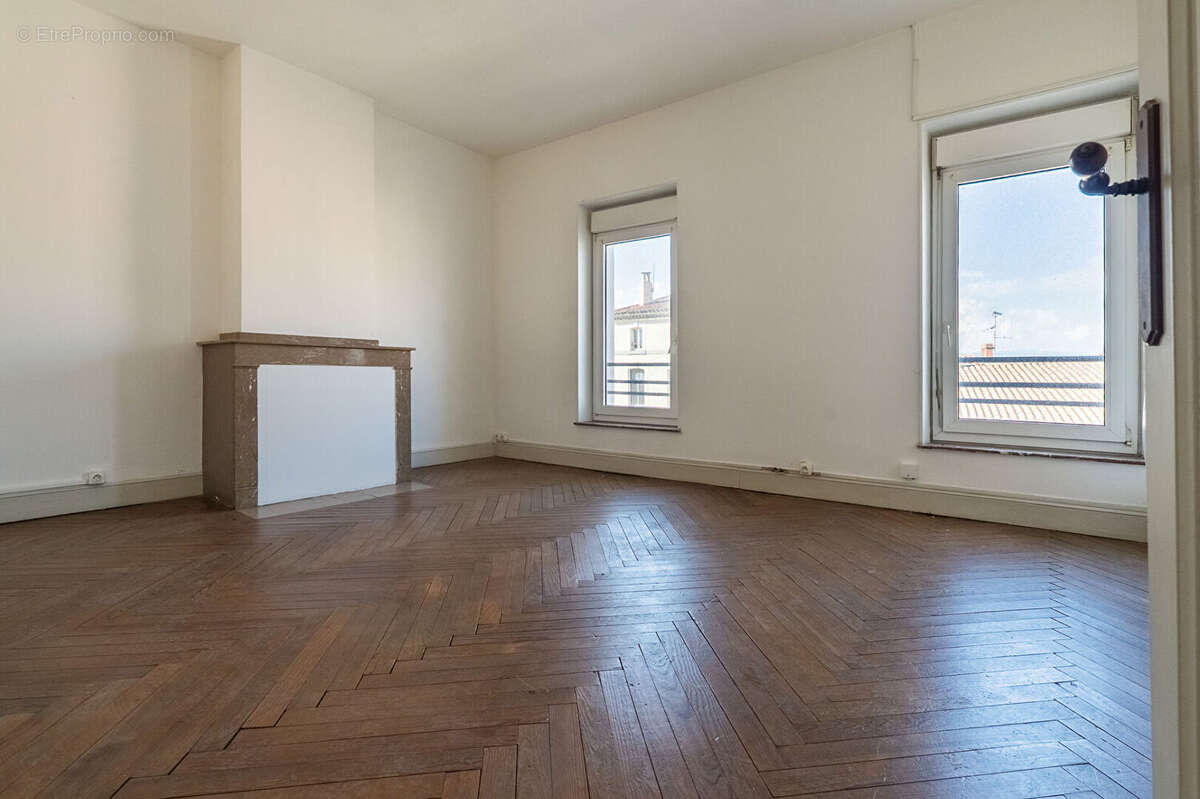Appartement à CARCASSONNE