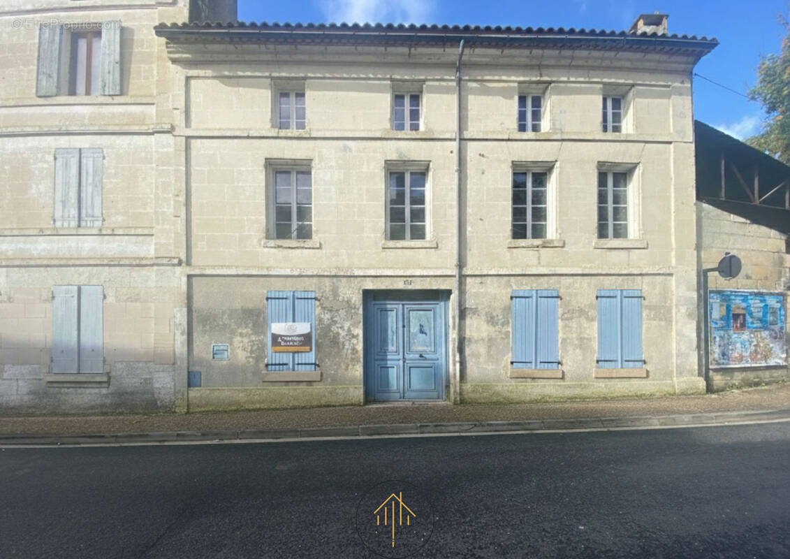 Maison à CHALAIS