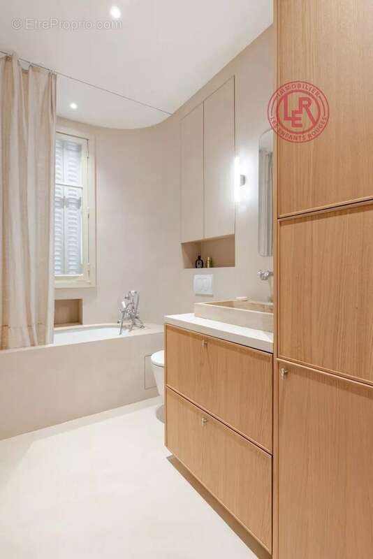 Appartement à PARIS-4E