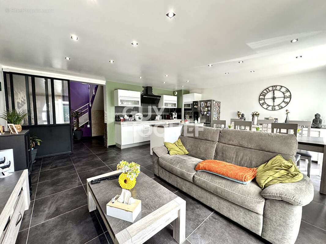 Maison à ROUSSY-LE-VILLAGE