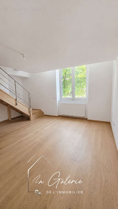 T3 en duplex en hyper centre de grenoble - photo 2