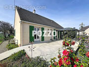 Maison à LES LOGES-MARCHIS