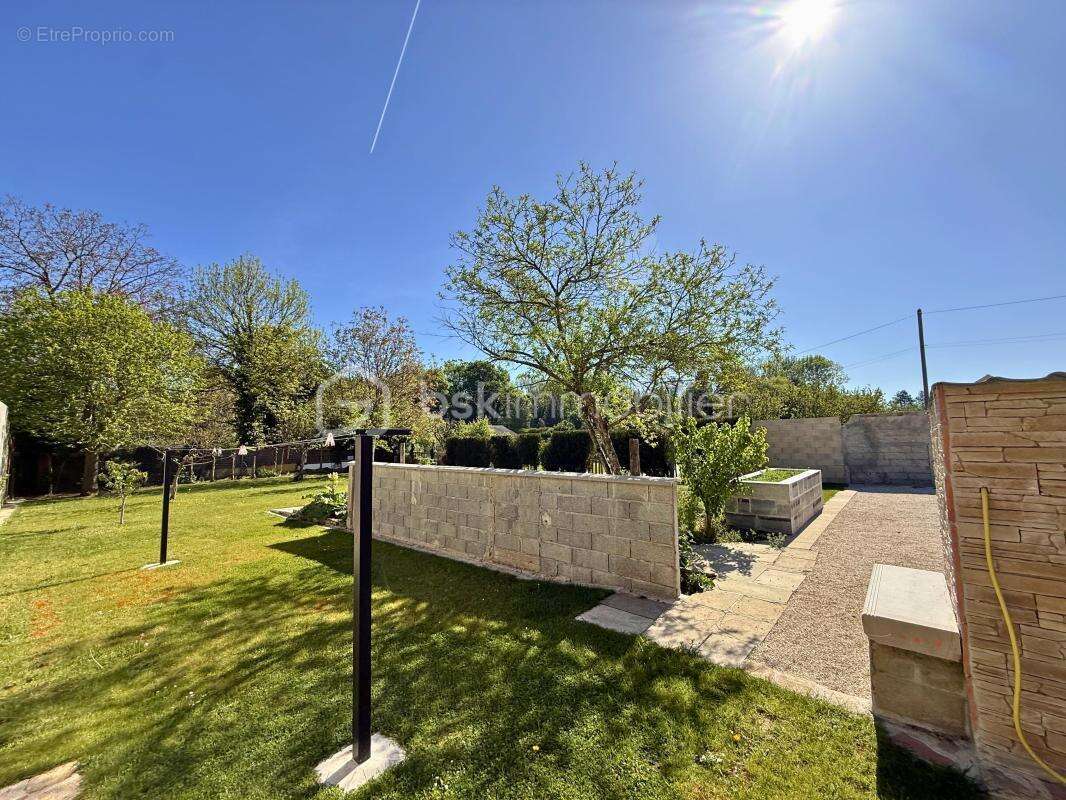 Maison à VILLIERS-SUR-MORIN