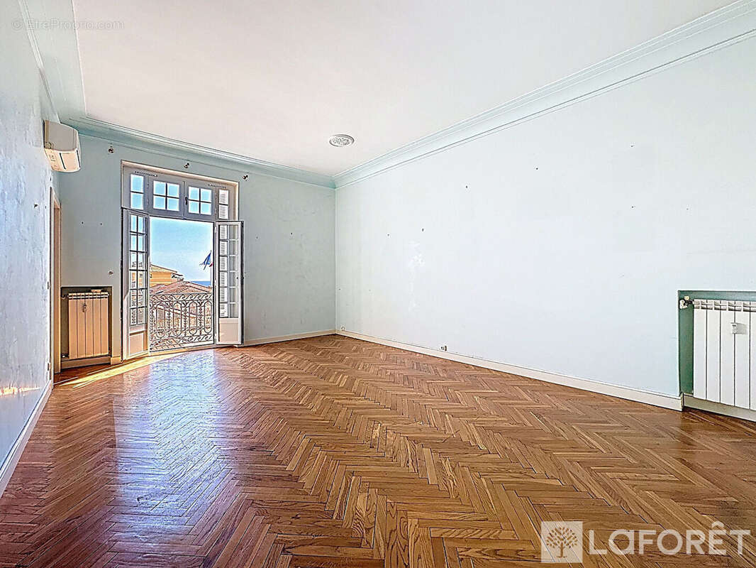 Appartement à MENTON