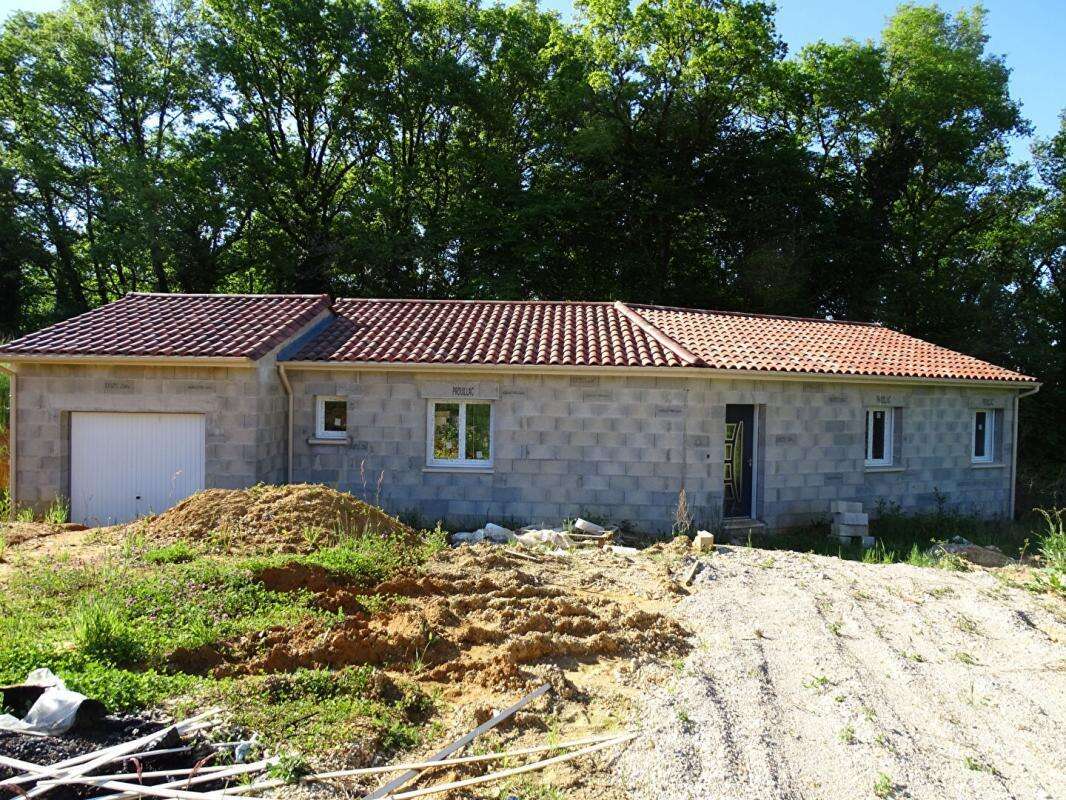 Maison à SAINT-AMAND-DE-COLY