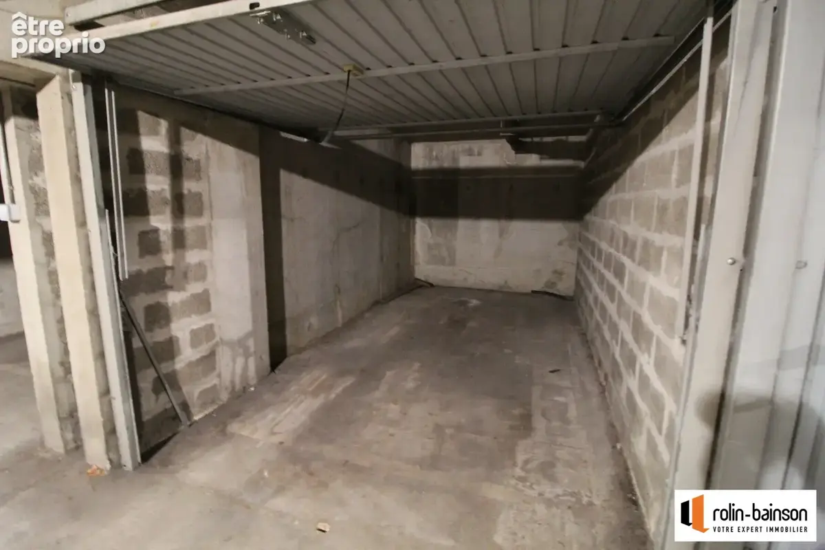 Parking 13 m² à Villeurbanne  - photo 3
