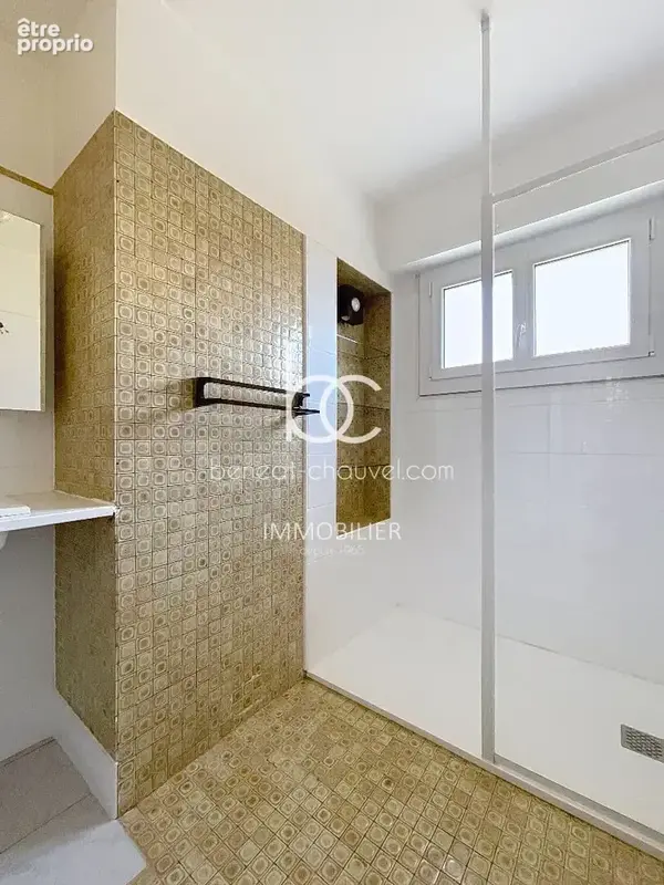 Vannes - Proche Gare - Spacieuse Maison Familiale de 147 m² sur Terrain de 668 m² - photo 8