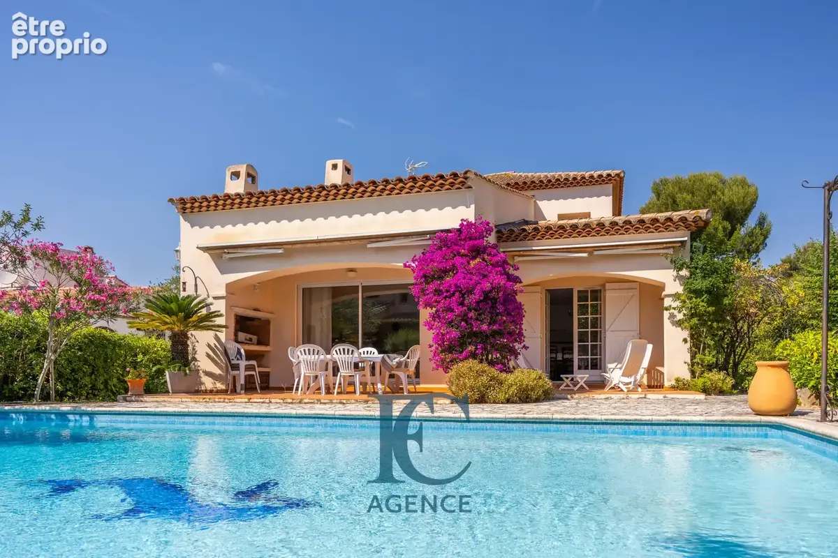 Photo Maison à Sanary-Sur-Mer au prix de 1 380 000€