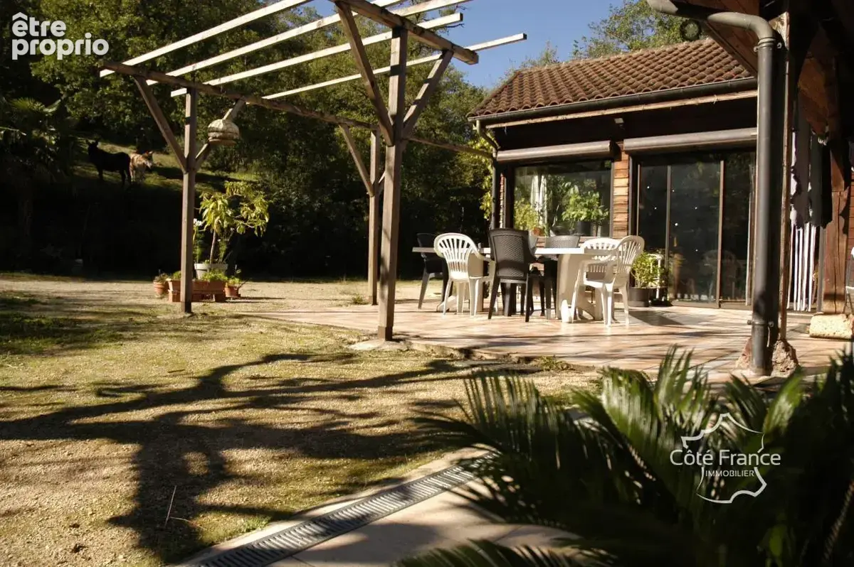 Maison avec belle vue, grand hangar et 4.3 ha terrain - photo 6