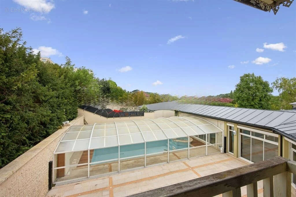 Maison à LA CELLE-SAINT-CLOUD