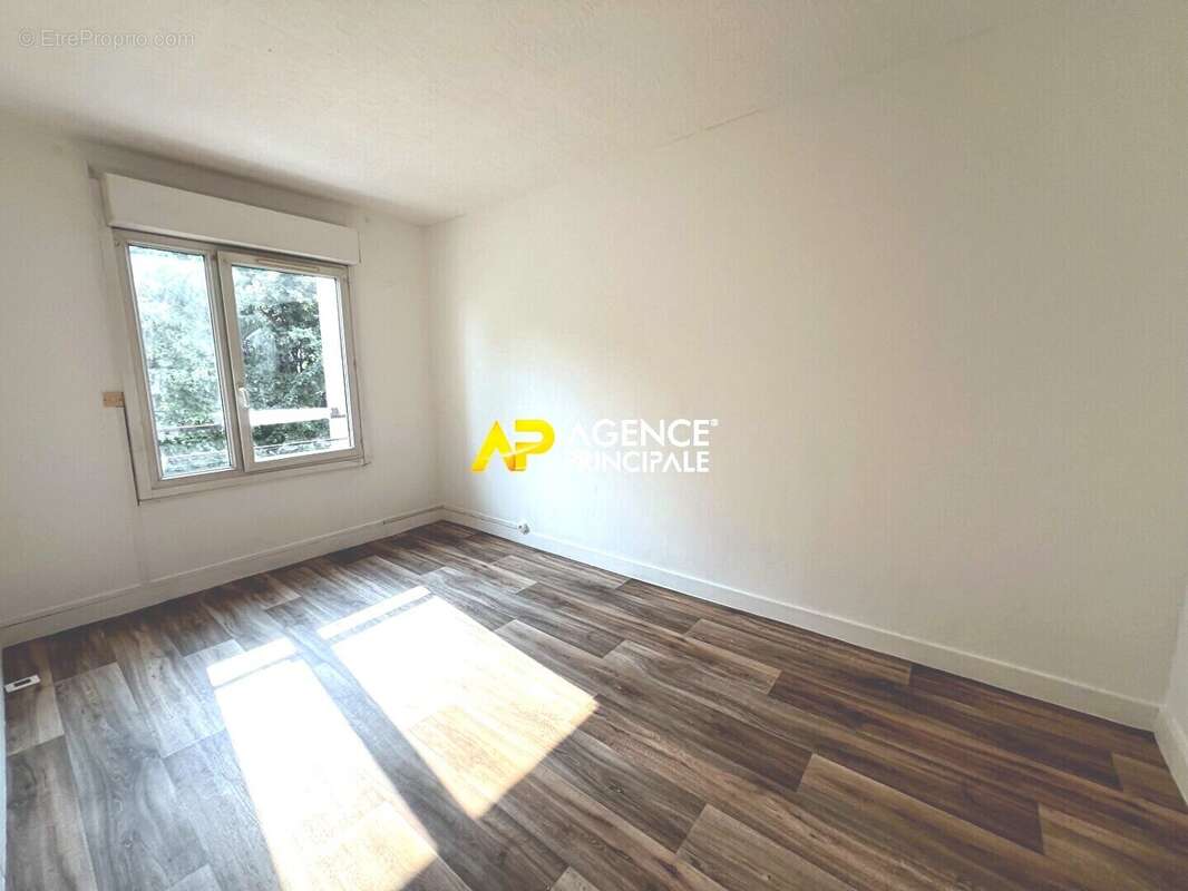 Argenteuil Appartement  3 pièce(s) 55 m2 12 min gare du Val - photo 5