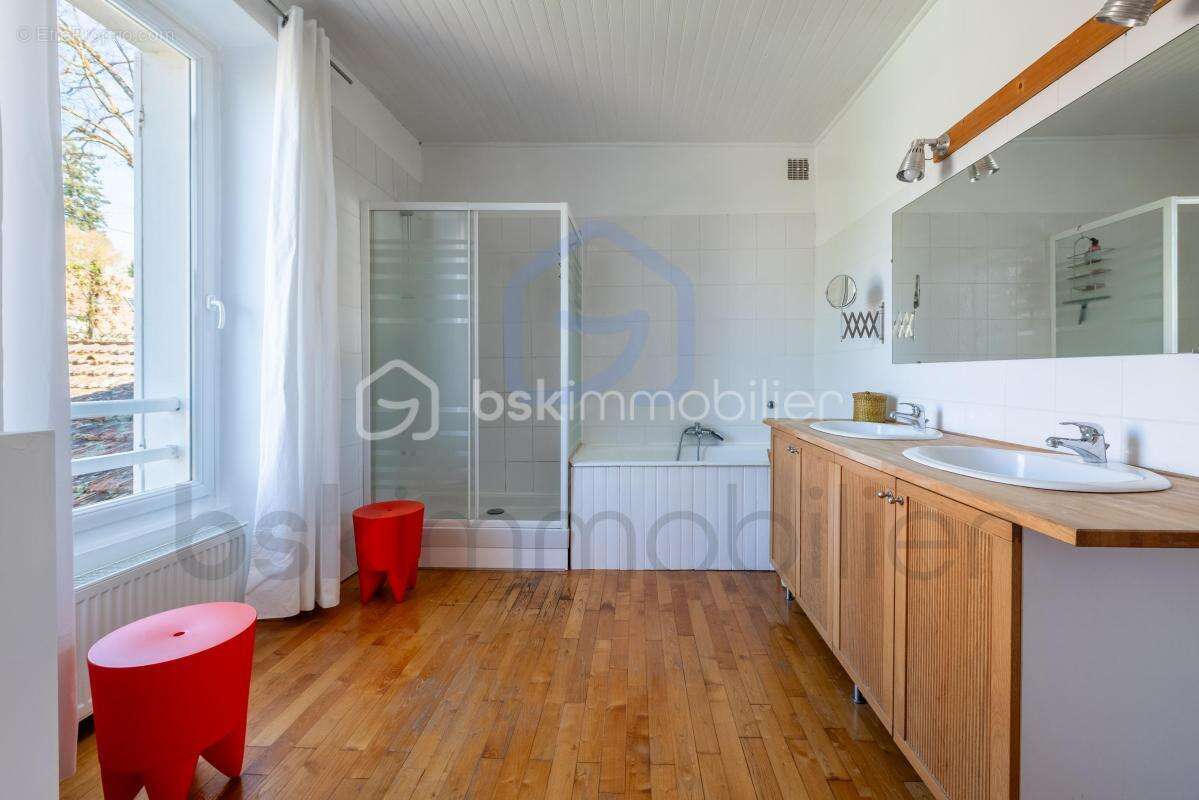 Maison de charme - 261m² - 7 chambres - photo 18