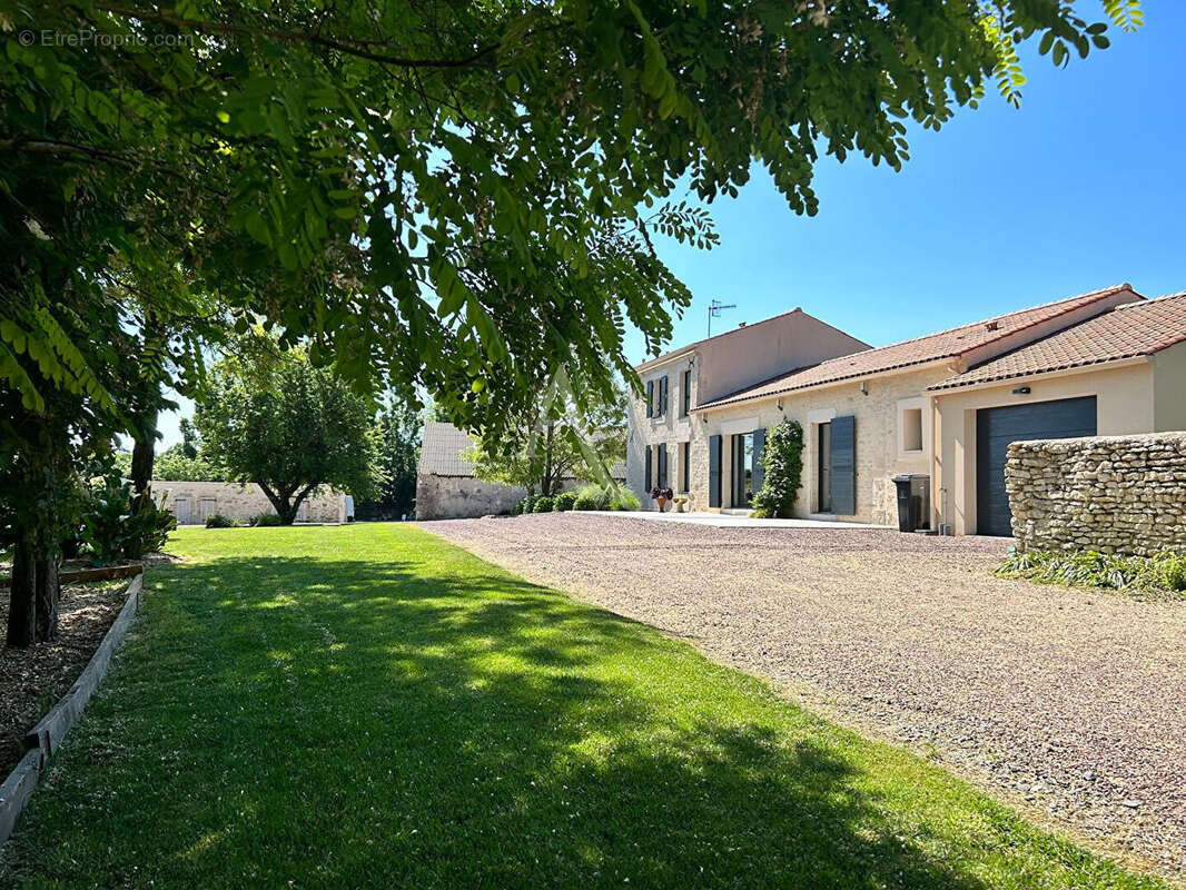 Maison à TRIAIZE