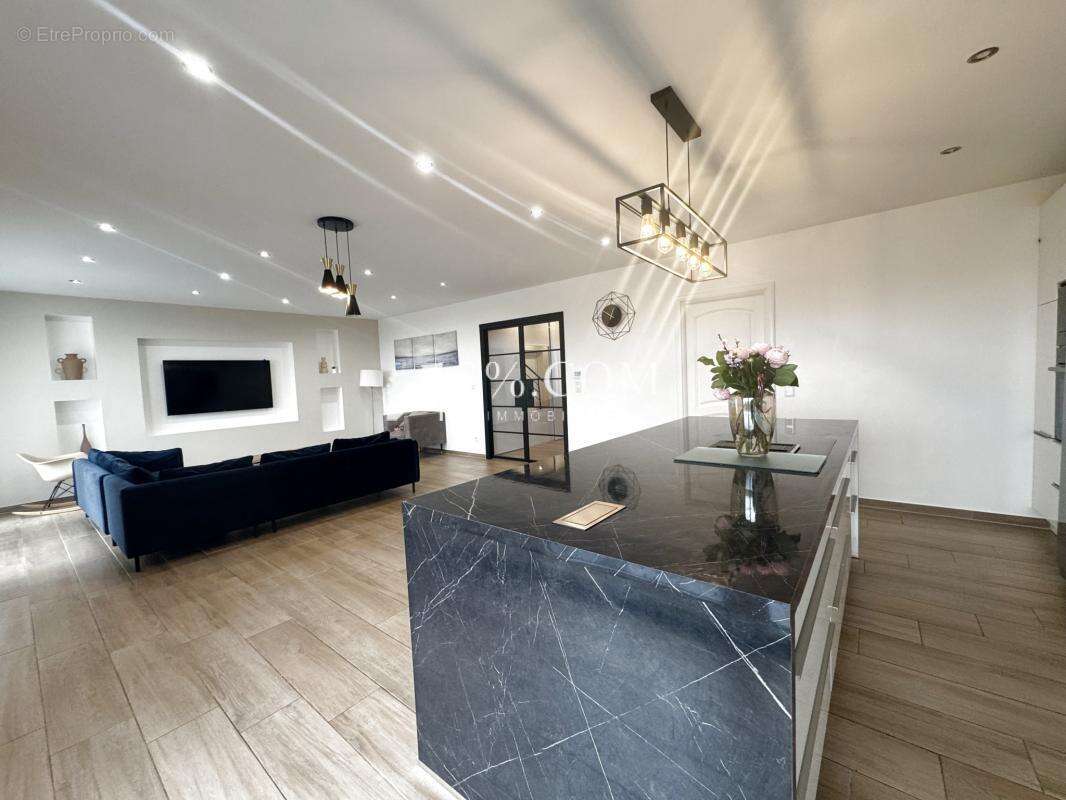 3%COM Belle maison d'architecte  4 chambres et 2 salles de b - photo 6