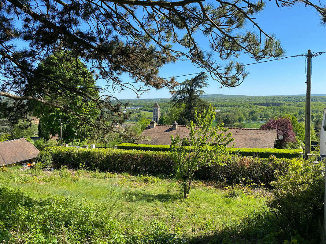 Terrain à CHAMPAGNE-SUR-OISE