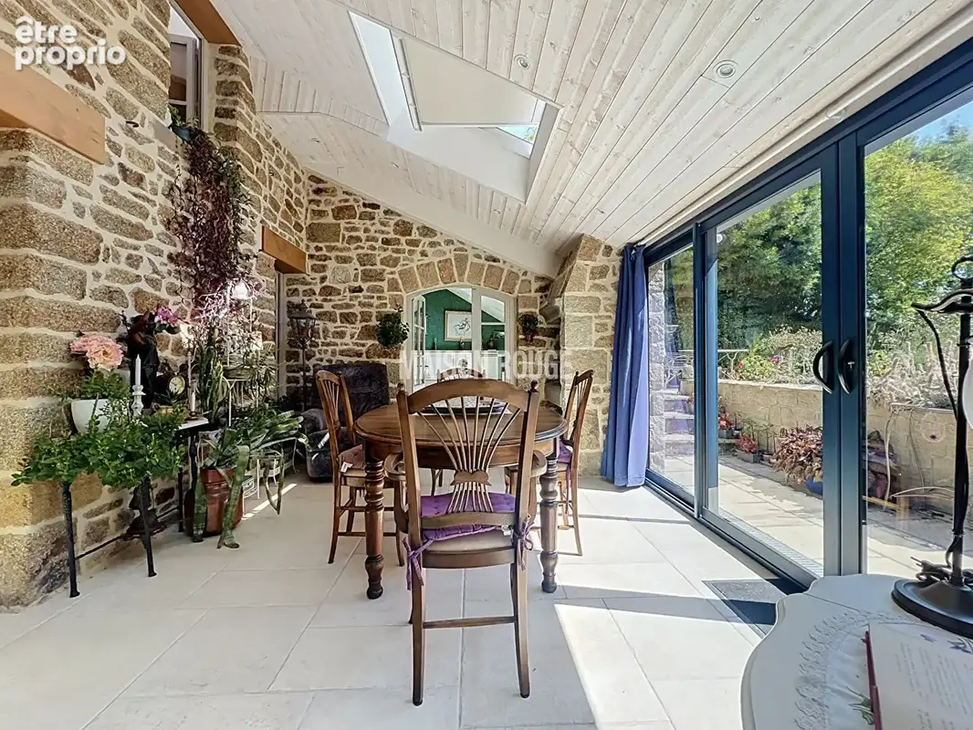 Maison en pierre rénovée, jardin clos et vie de plain-pied à Roz-sur-Couesnon Baie du Mt St Michel - photo 3