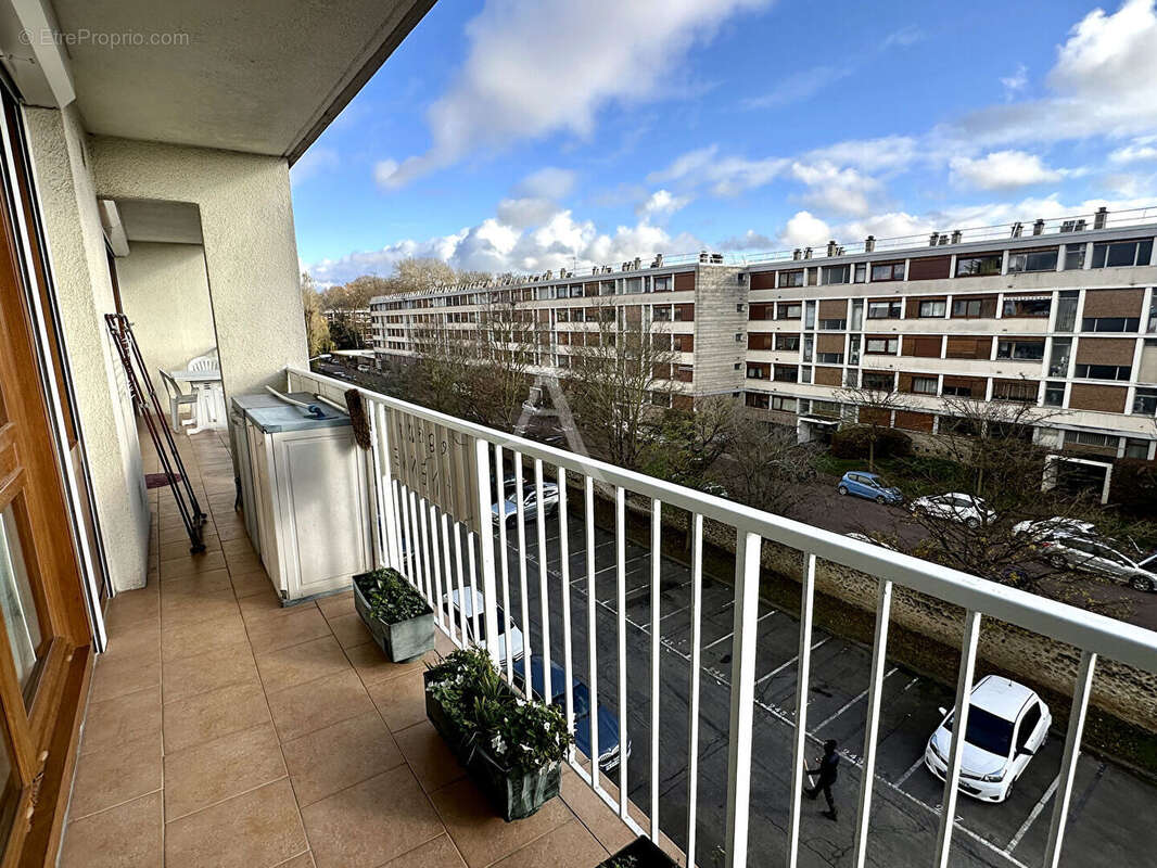 Appartement à CHILLY-MAZARIN