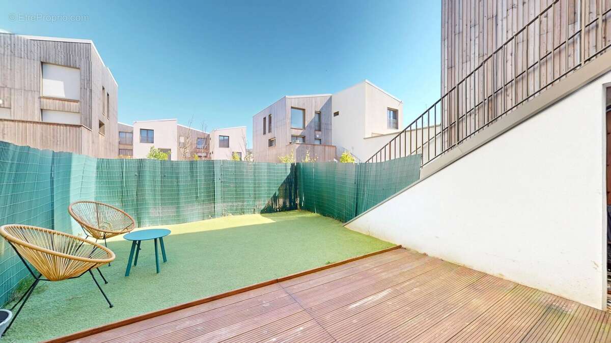 Appartement à BUSSY-SAINT-GEORGES