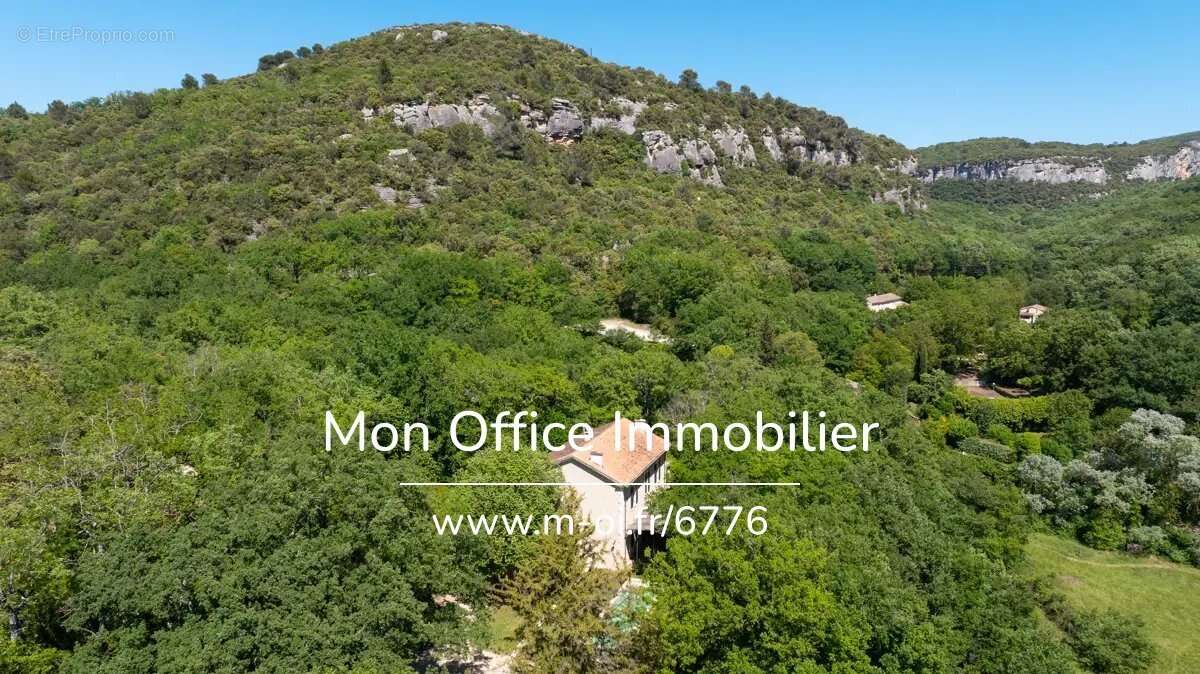 Maison à BONNIEUX